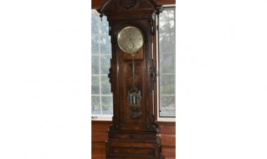 A 50-Year Collection of Railroadiana, Clocks and Lighting will Headline EstateOfMind's May 6 Auction
