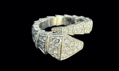 Bvlgari White Gold and Diamonds Viper Ring Brings $11,685, More than Double The High Estimate, at Neue Auctions, Oct. 18