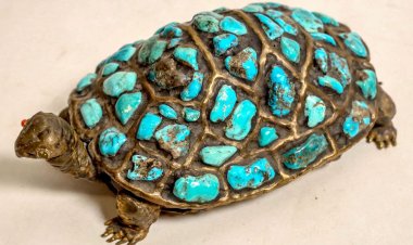 More Than 4,300 Lots Cross The Auction Block in Holabird's Huge, 7-Day Autumn Gold Auction, held November 21st thru 27th