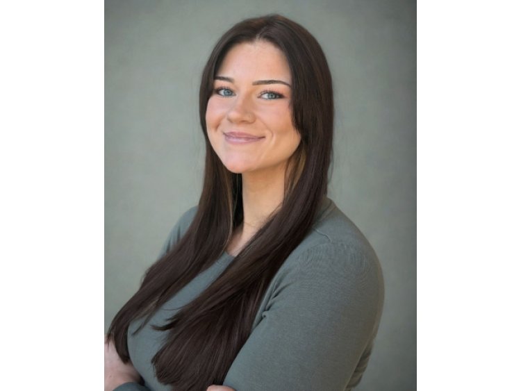 SelecTech Names Chloe Thomas as Marketing Manager